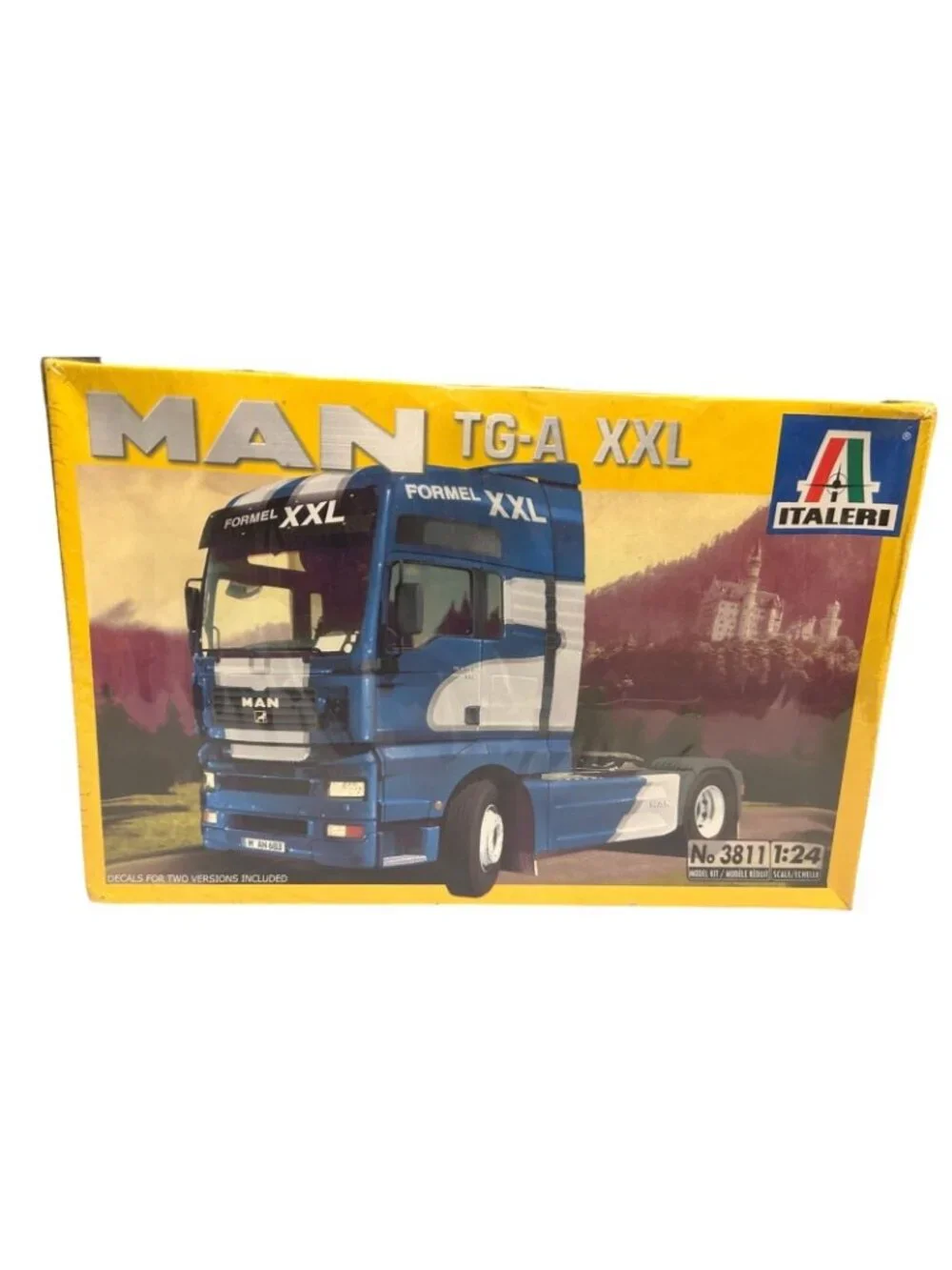 Vintage MAN TG-A Formel XXL 1:24 Scale Truck Model Kit By Italeri Decals RARE